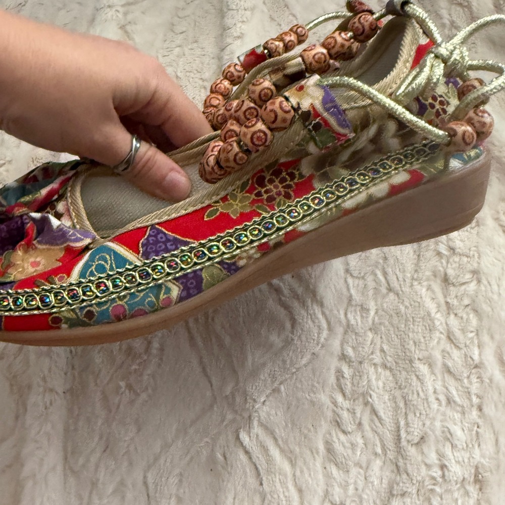 Womens 10 Floral India Inspired Beaded Cord Detail Slip On Comfort Ballet Flats - Picture 4 of 10
